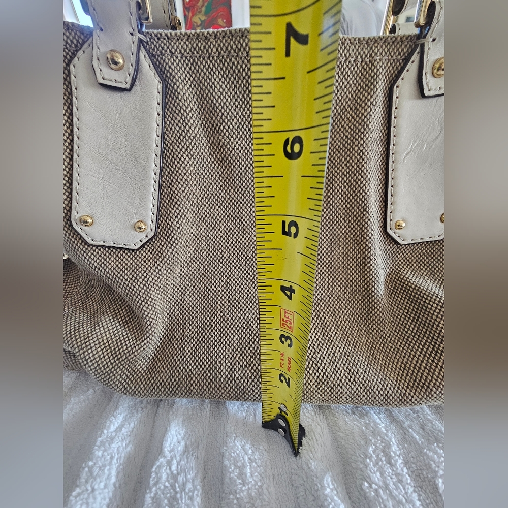 Micheal Kors Authentic Bag - Picture 3 of 13